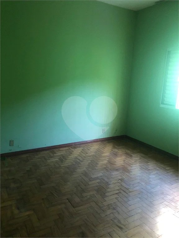 Ótima casa térrea a venda, 2 quartos e 2 vagas de garagem Jd Maristela