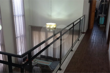 Luxuoso Sobrado com 4 Suítes