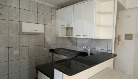 Kitnet à venda com 1 quarto no Centro, Poços de Caldas, MG