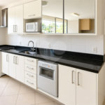Apartamento de 130 m² no Jardim do Mar, com 3 suítes, 4 banheiros, varanda gourmet, 2 vagas e condomínio completo com piscina aquecida e lazer.