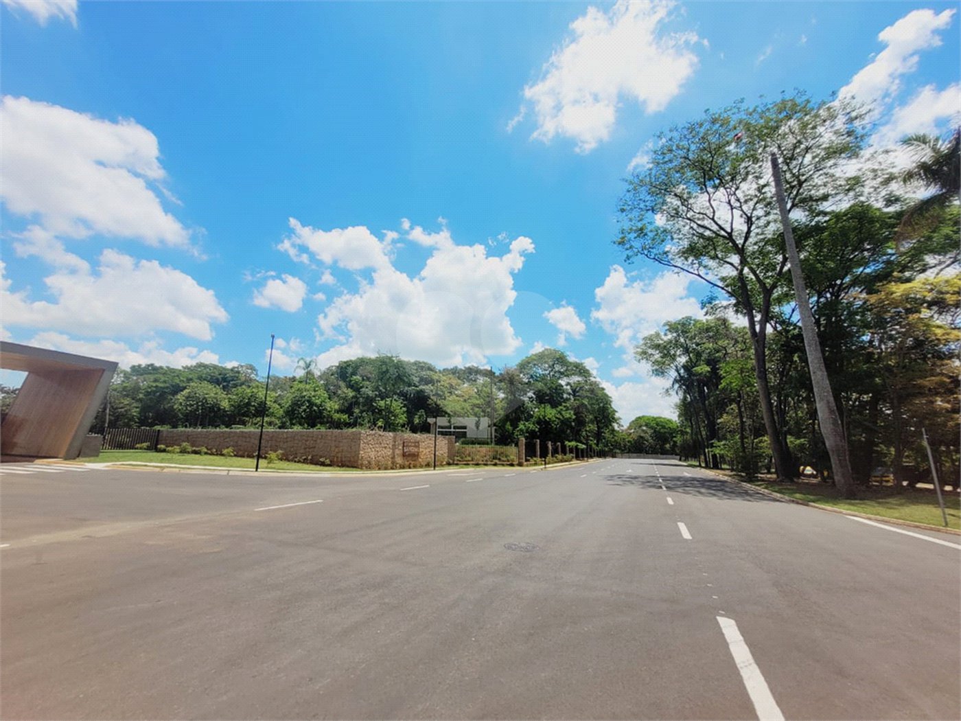 Oportunidade no Condomínio Villa Sapezal com ótima topografia - 360m² – Indaiatuba/SP