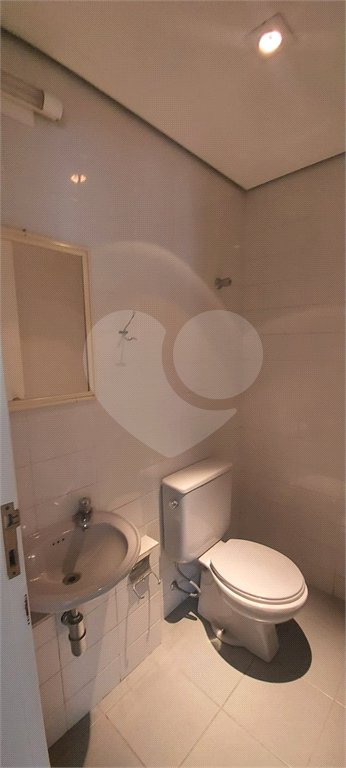 Apartamento à venda no Campo Belo de 245m² com 3 suítes e 3 vagas