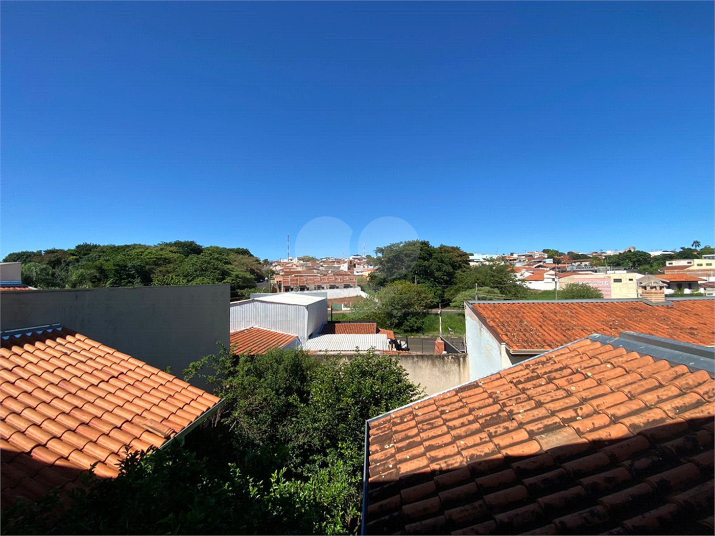 Sobrado para venda, com 3 dormitórios, sendo 1 suíte.