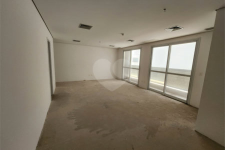 Sala comercial a venda em frente ao Allianz Parque