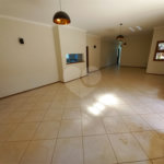 Casa Térrea no Condomínio Damha I,