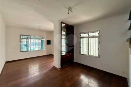 Sobrado à venda com 3 quartos, sendo 1 suíte, em Campo Belo, São Paulo, SP