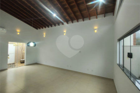 Casa à venda com 3 quartos, sendo 1 suíte,  no condomínio Bosque São Carlos, São Carlos - SP