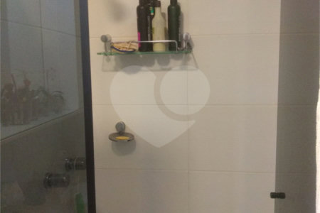 Apartamento 82 m² com varanda 2 dormitórios sendo 1 suítes 1 vaga.
