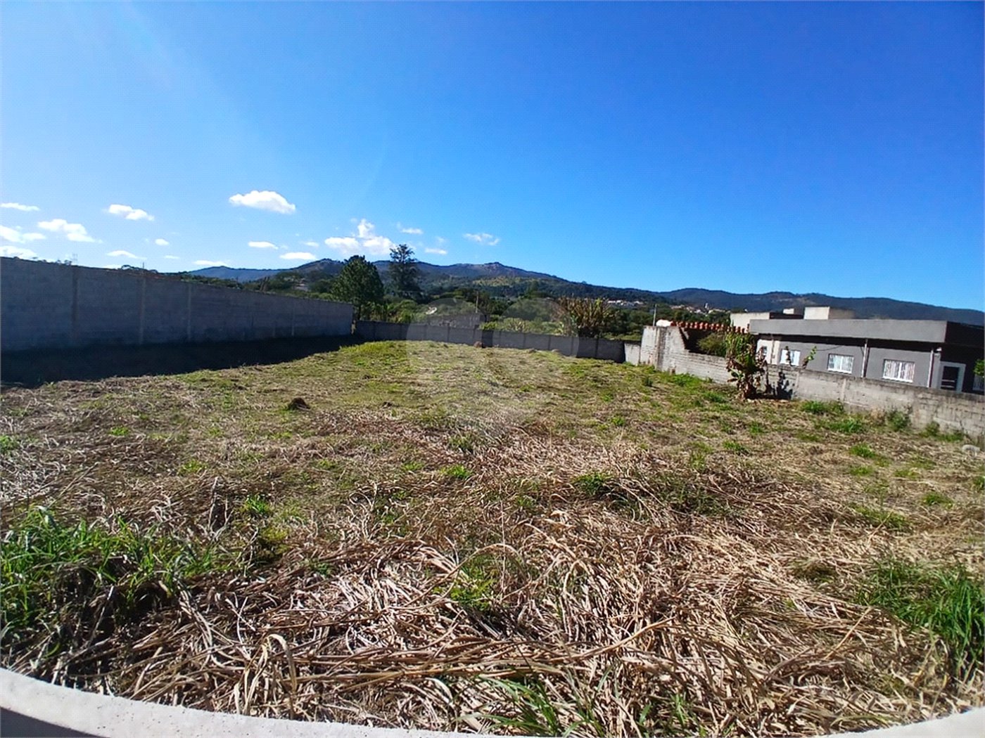 Terreno a venda no Jardim Estância Brasil com 1400m²
