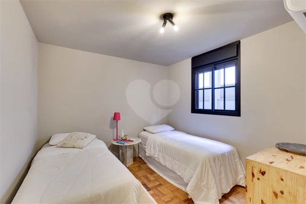 Casa de Vila à venda com 5 quartos, sendo 3 suítes, em Jardim Hípico, São Paulo, SP