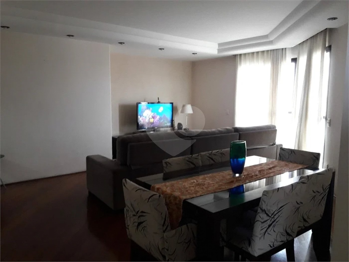 Apartamento com 136m² , 3 dormitórios , sendo 1 suíte , 2 vagas , à venda na Vila Prudente.
