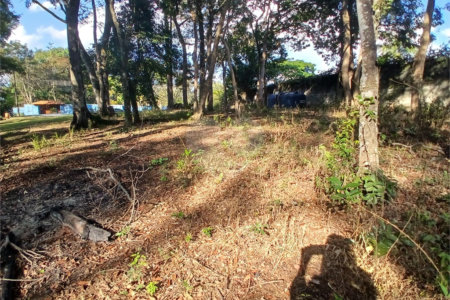 Terreno de 2000m² à Venda no Jardim Estância Brasil