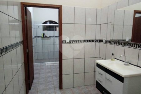 Chácara Balneário do 29 com piscina.