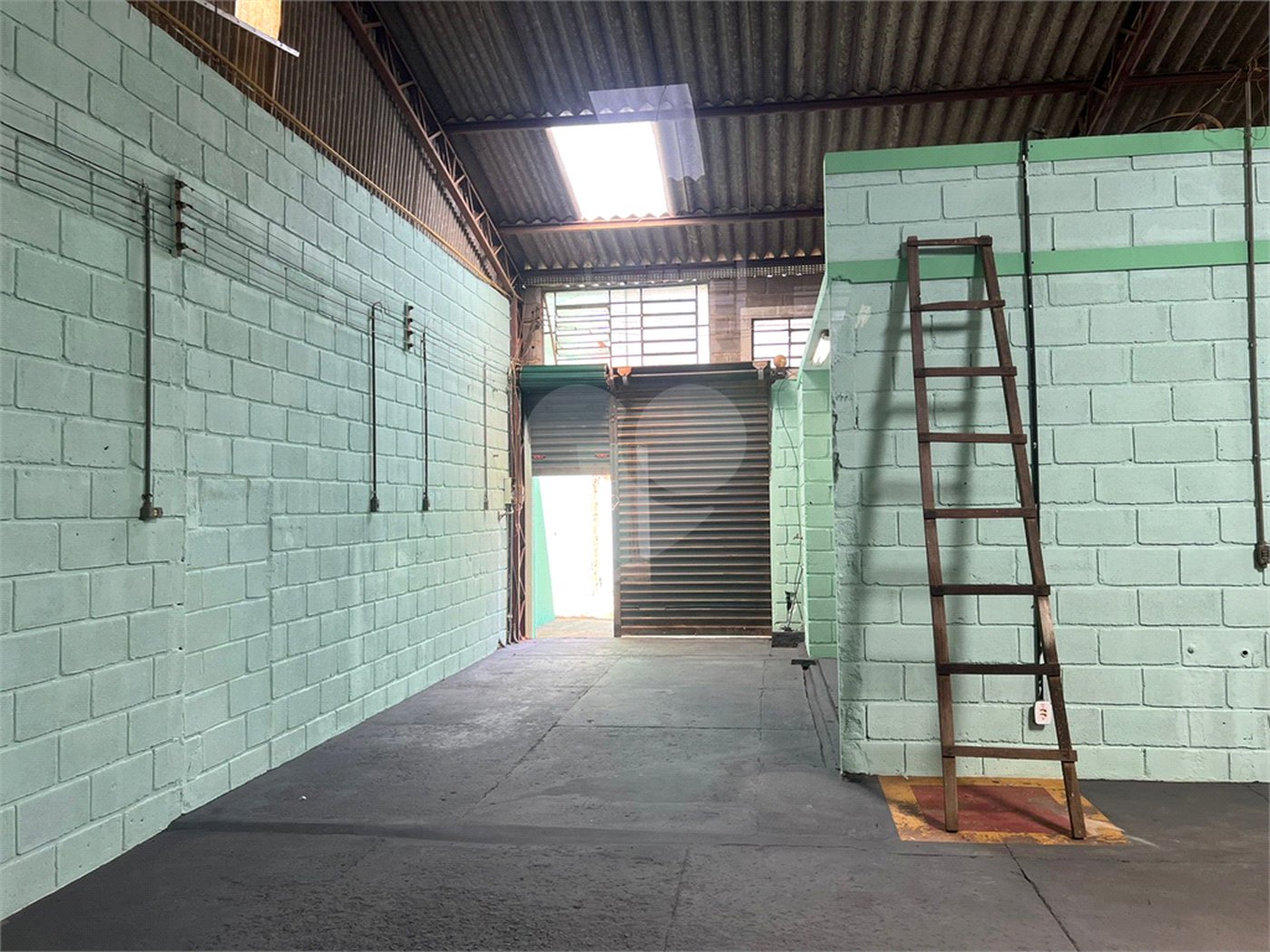 Galpão Comercial para venda no Jardim Jockey Clube