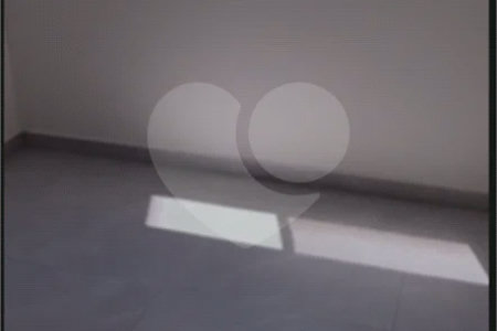 Apartamento com 42m², 2 quartos, 1 garagem, à venda em Itaquera