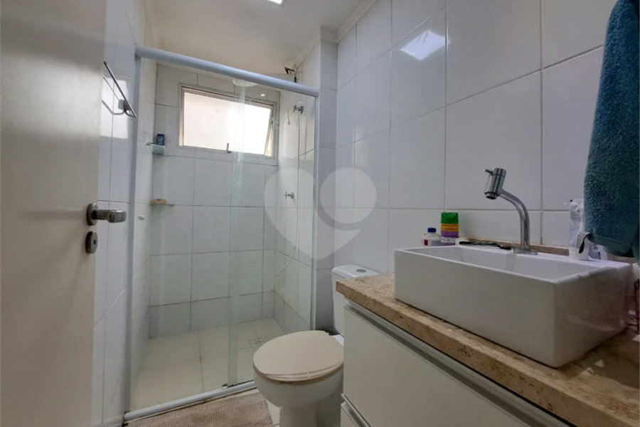 Apartamento com 02 quartos MOBILIADO com varanda e lazer !