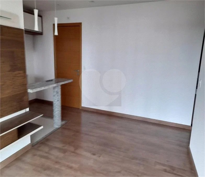 APARTAMENTO DE 44,5 M² COM 01 DORMITÓRIO E COZINHA COM ARMÁRIOS, VARANDA GOURMET E VAGA PARA LOCAÇÃO EM SANTANA