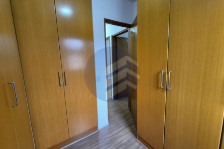 Apartamento à venda com 3 quartos, 1 banheiro e 1 vaga próximo à USP