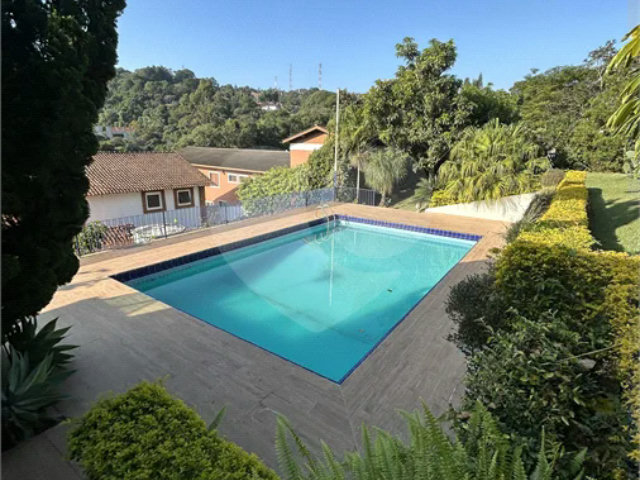 Casa para alugar com 3 quartos, sendo 1 suíte,  no condomínio Alpes da Cantareira, Mairiporã - SP
