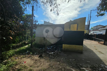 Terreno 240m² Vila Nery