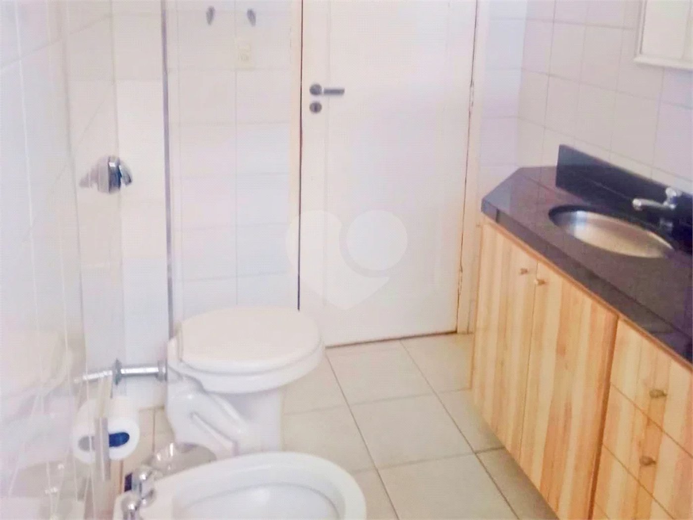 Apartamento na Consolação com 2 quartos, varanda, sem vaga.