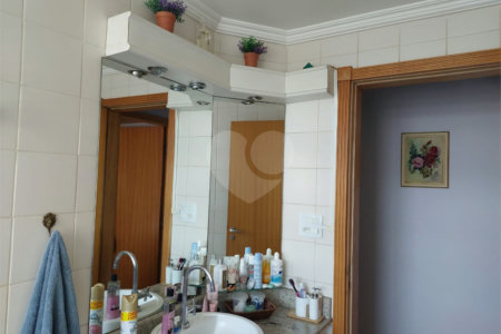 Apartamento de 70m² com 2 dormitórios e 1 vaga.