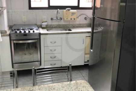 Apartamento com 3 dormitórios, Bairro Saúde,, Muito proximo do metro São Judas e da Igreja!