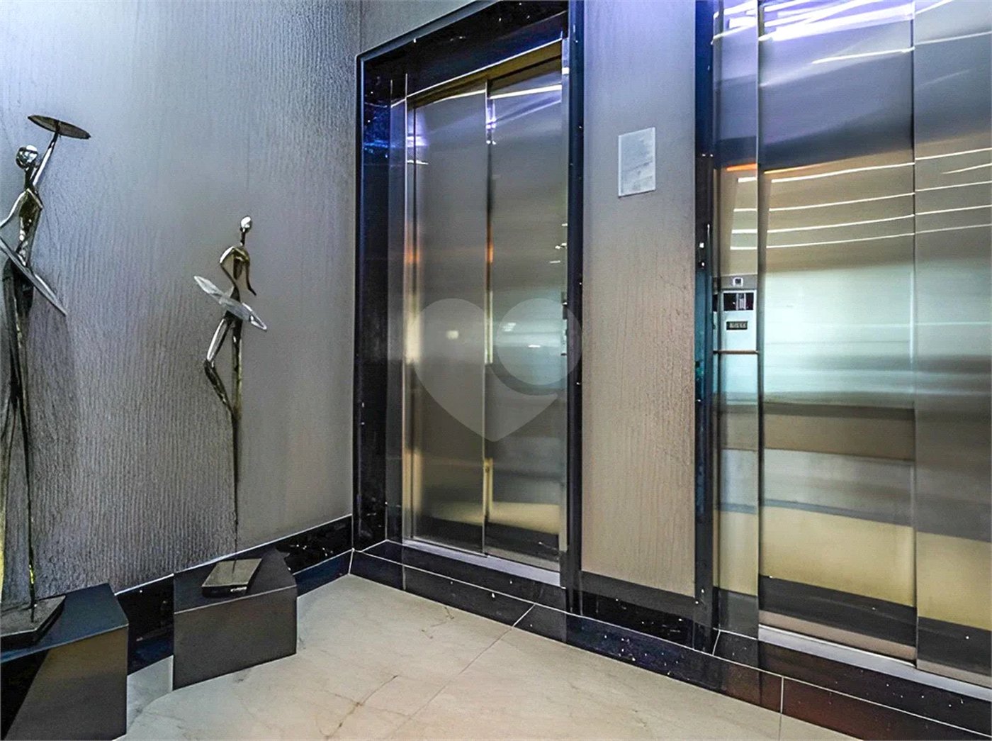 APARTAMENTO ALTO PADRÃO 335 M2 COM 4 SUÍTES Á VENDA - JARDIM ANÁLIA FRANCO ACEITA PERMUTA