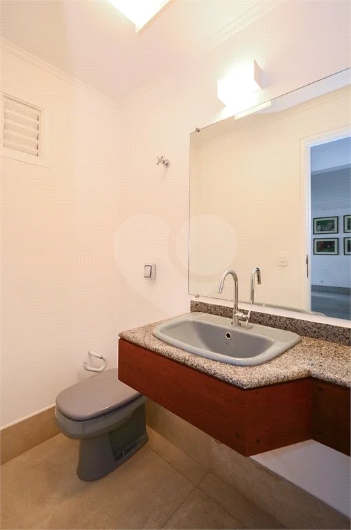 Imóvel de 226m² exclusivo com sala ampla 4 quartos, 2 suítes, 4 vagas Higienópolis