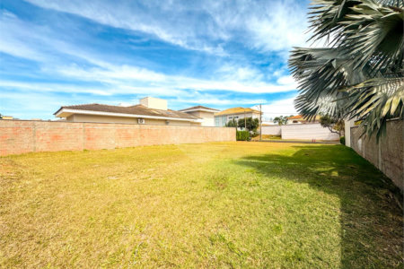 Terreno com 494m2 á venda, no condomínio Damha II, em São Carlos.