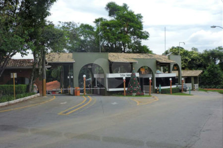 Casa de Alto Padrão à Venda e Locação - Condomínio Vila Verde