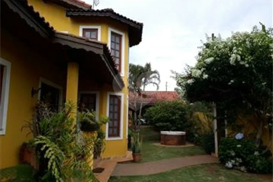 Casa à venda com 3 suítes em Estância Santa Maria do Laranjal, Atibaia, SP