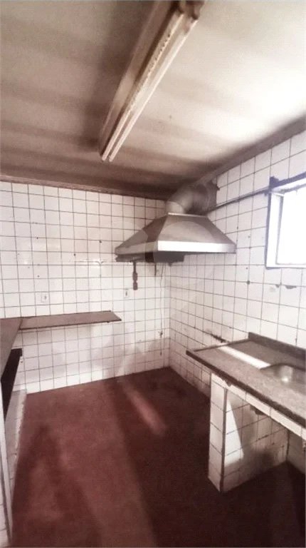 Aluga-se Salão Comercial de 150 m² no Jabaquara — Excelente Oportunidade!