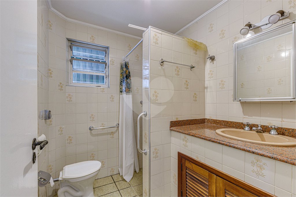 Casa Térrea à venda com 3 quartos, sendo 1 suíte,  em Alto da Boa Vista, São Paulo, SP