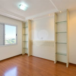 Cobertura duplex no Centro de São Bernardo do Campo, com 3 suítes, hidromassagem, mini spa, área gourmet e 2 vagas de garagem. Aceita permuta por apartamento de menor valor.