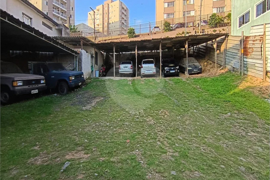 TERRENO DE 500 M² COM 20 METROS DE FRENTE PARA LOCAÇÃO )R$ 6.000,00) OU VENDA NO MANDAQUI