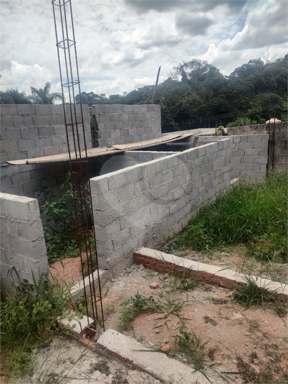 Terreno a Venda 200m² no Bairro Vale das Flores
