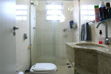 Sobrado à venda com 4 quartos, sendo 1 suíte,  em Vila Sônia, São Paulo, SP