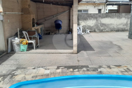 Casa à venda com 3 quartos em Santíssimo, Rio de Janeiro, RJ