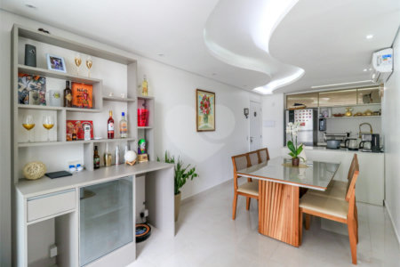 Apartamento à venda com 3 quartos, sendo 1 suíte, em Santo Amaro, São Paulo, SP