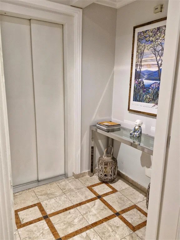 Apartamento à venda com 4 suítes em Jardim Leonor, São Paulo, SP