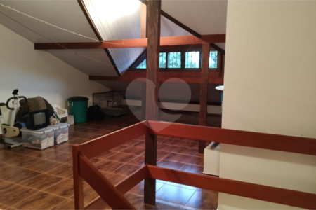 Sobrado à venda com 3 quartos, sendo 1 suíte, em Bosque da Saúde, São Paulo, SP