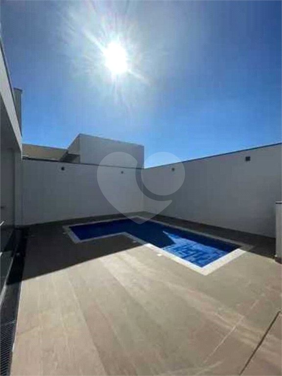 Casa à venda com 3 quartos, sendo 1 suíte, no condomínio Residencial Villagio Wanel, Sorocaba - SP