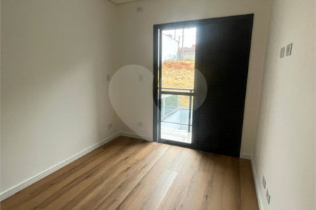 Sobrado à venda com 3 quartos, sendo 1 suíte, em Villa Di Cesar, Mogi das Cruzes, SP