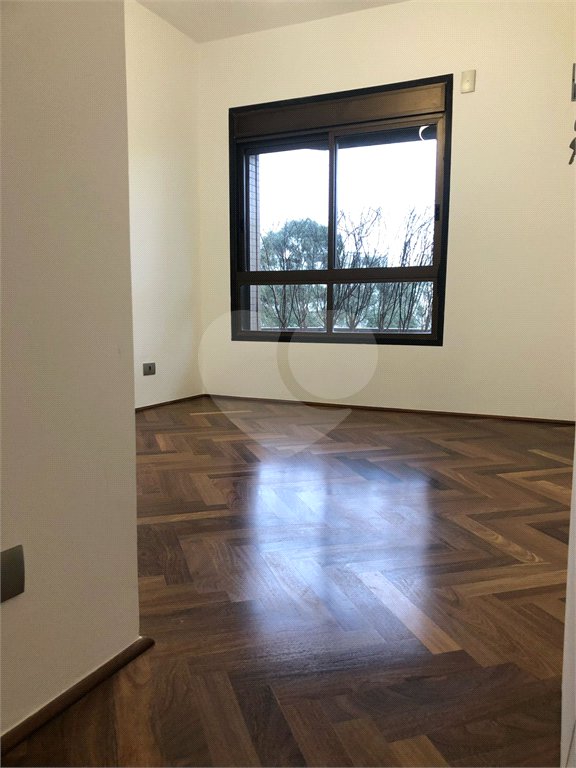 Apartamento à venda com 4 suítes em Vila Suzana, São Paulo, SP