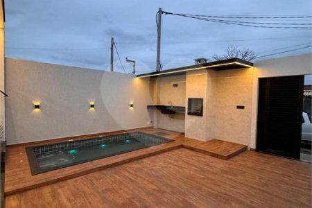 Casa à venda com 2 quartos, sendo 1 suíte, em Guriri, Cabo Frio, RJ