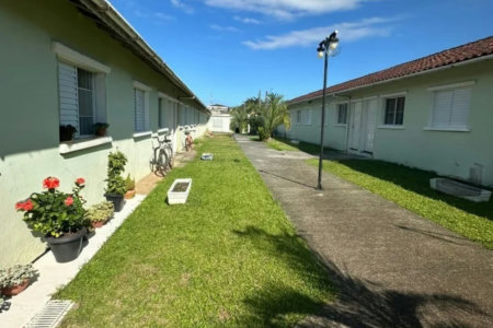 Casa à venda com 2 quartos em Itanhaém, SP