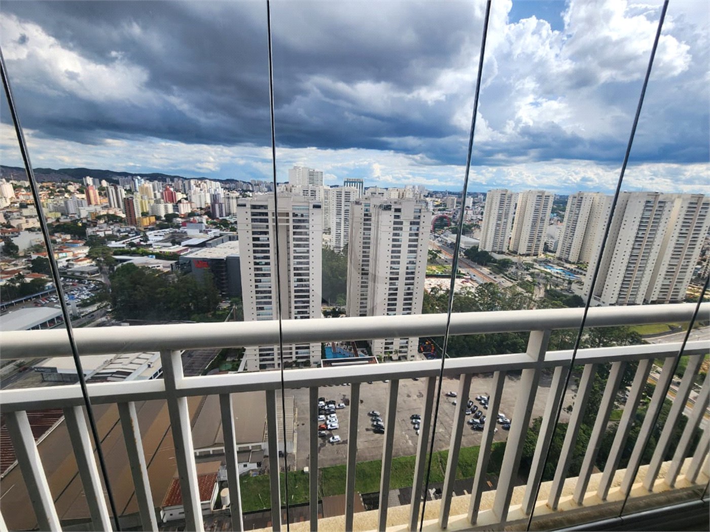 Apartamento à venda com 3 quartos, sendo 2 suítes, no Centro, São Bernardo do Campo, SP