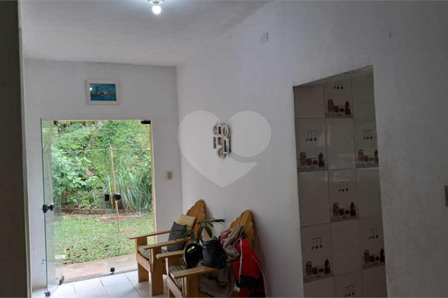 Casa à venda com 3 quartos, sendo 1 suíte, no condomínio Alpes da Cantareira, Mairiporã - SP
