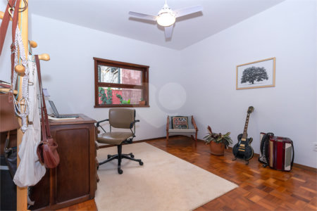 Casa Térrea à venda com 3 quartos, sendo 1 suíte,  em Alto da Boa Vista, São Paulo, SP